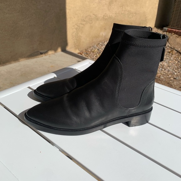 Tory Burch black leather and elastic booties size 6M - Picture 3 of 13